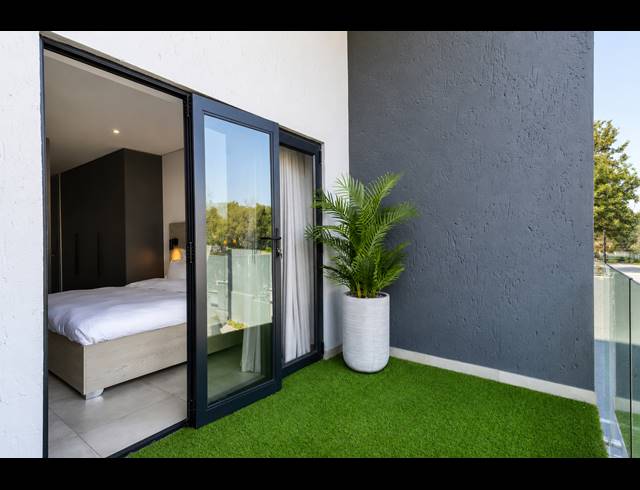 4 BEDROOM CLUSTER TO LET IN BRYANSTON EAST